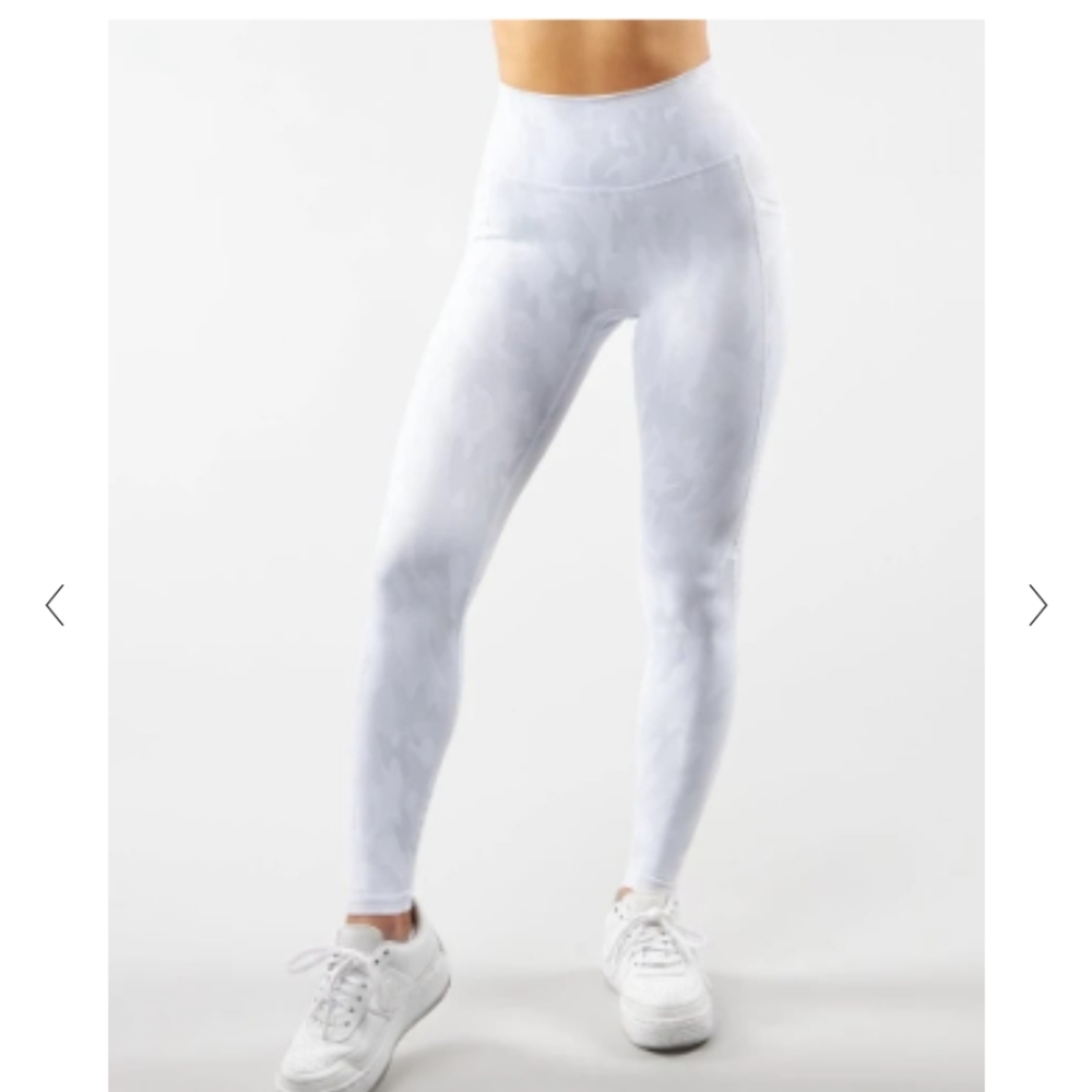 BuffBunny Limitless Legging Snow Camo XXL 2X